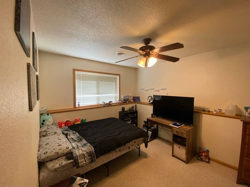 Bunting Ct. Room for rent