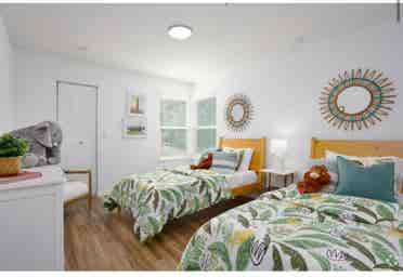 2 Young Men Looking for A Roommate