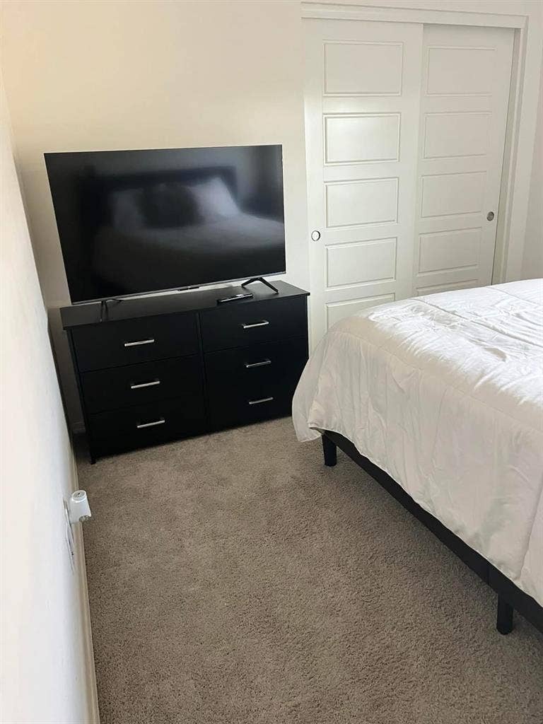 1 bedroom/private bathroom