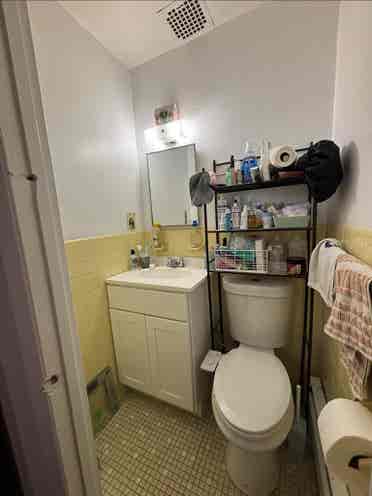 Seeking a subletter for room in Bx
