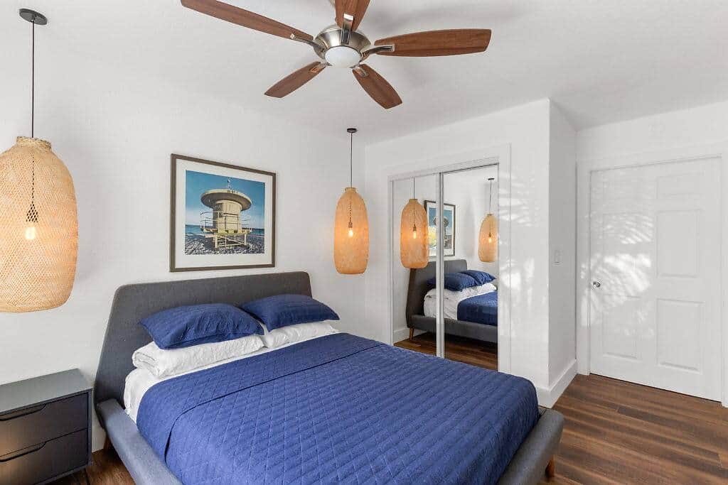 Room in Luxe Home - Utilities Incl