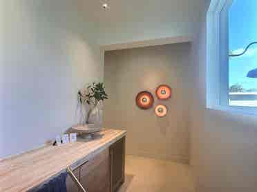 Room in Luxe Home - Utilities Incl