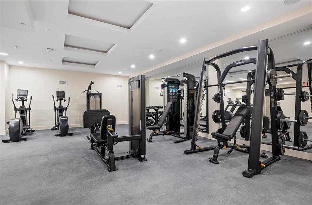 1BR for rent th St. Luxury