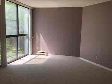 Large1-Bdrm+Den CondoSqOne, Mississ
