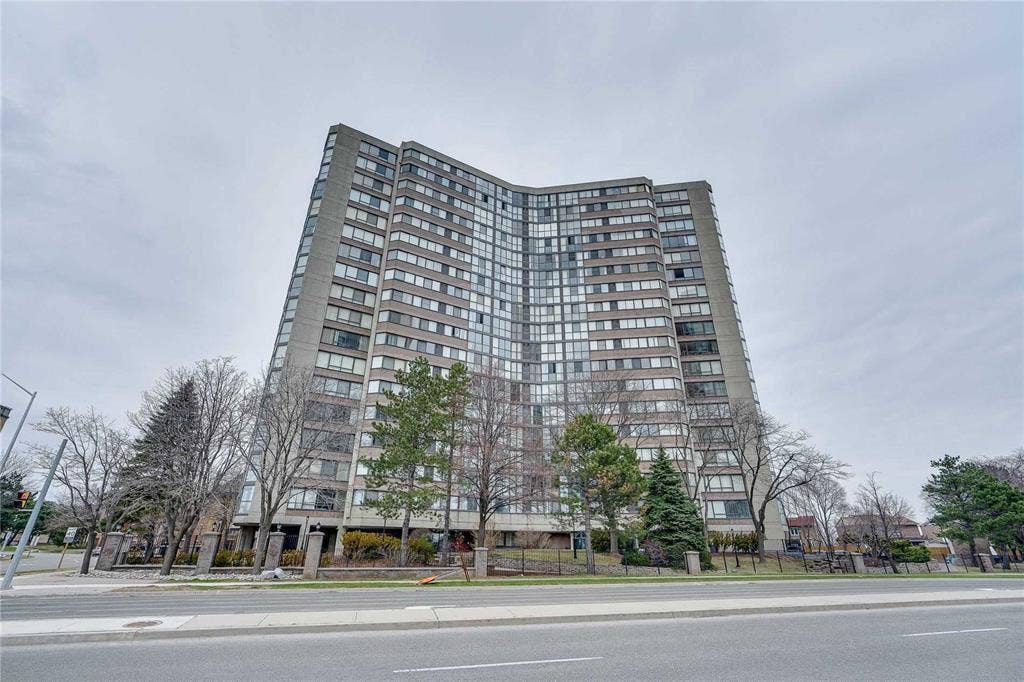 Large1-Bdrm+Den CondoSqOne, Mississ