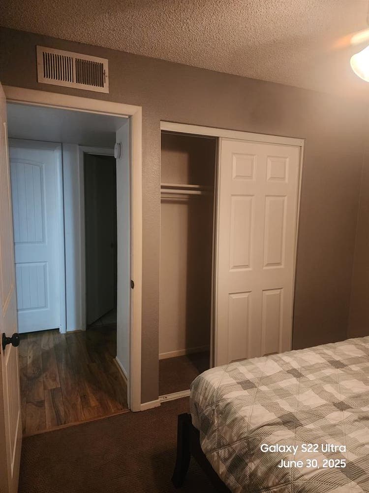 Roommate