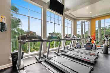Sublease available,  bath!