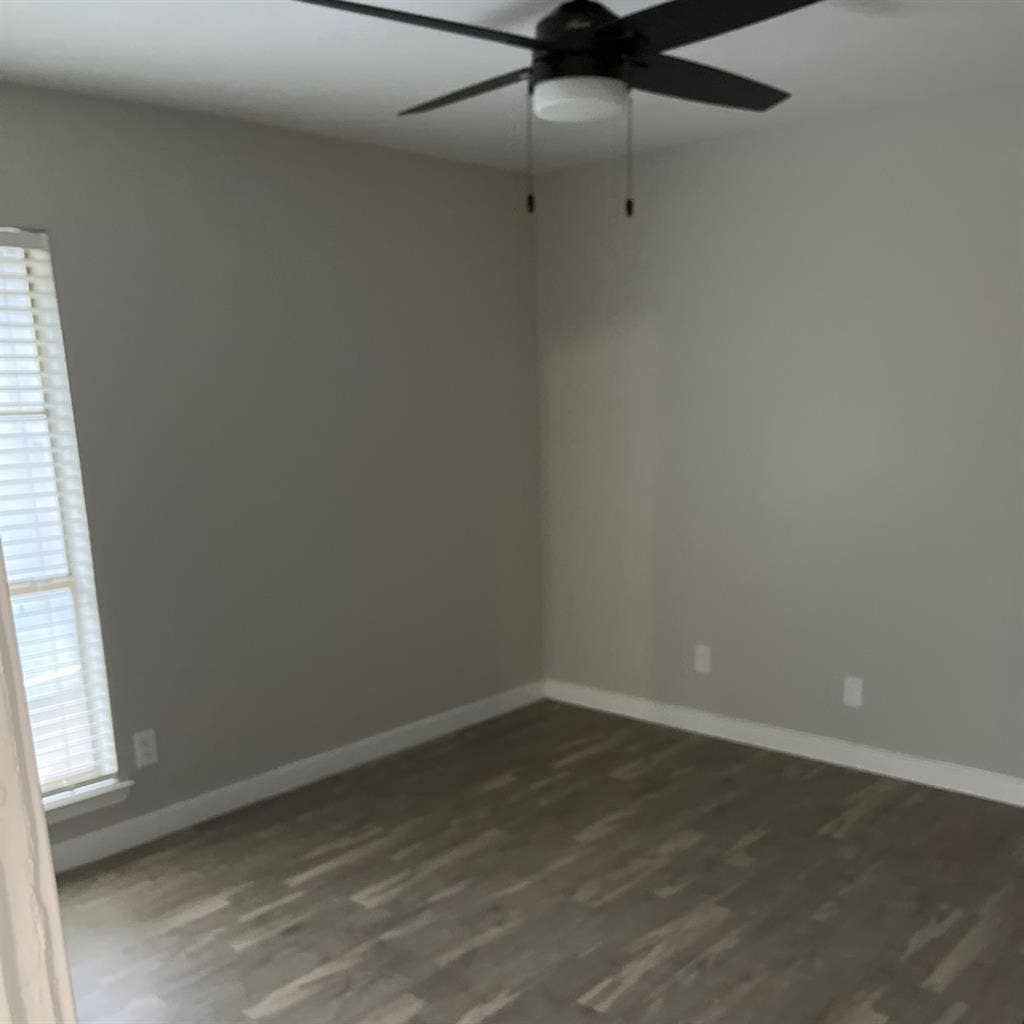 Roommate Needed!
