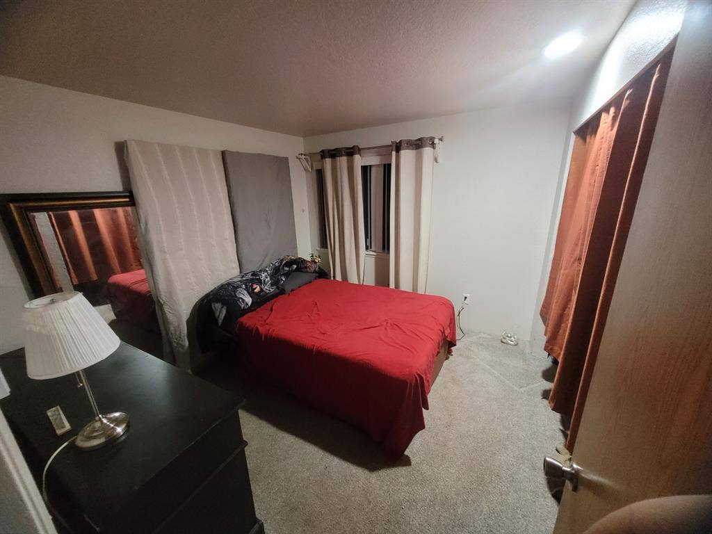 FURNISHED PRIVATE BEDROOM FOR RENT
