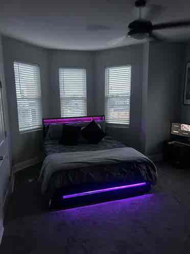 Spacious Bedroom for rent