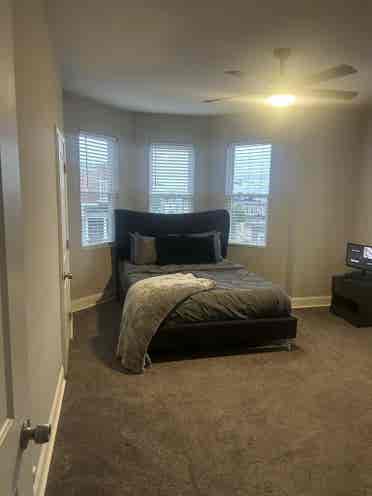 Spacious Bedroom for rent