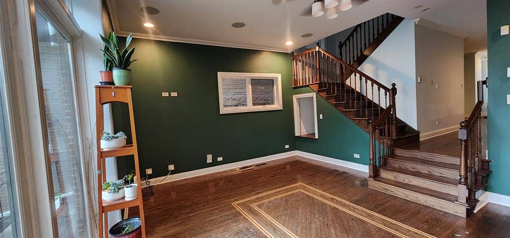 Let's share this gorgeous house!