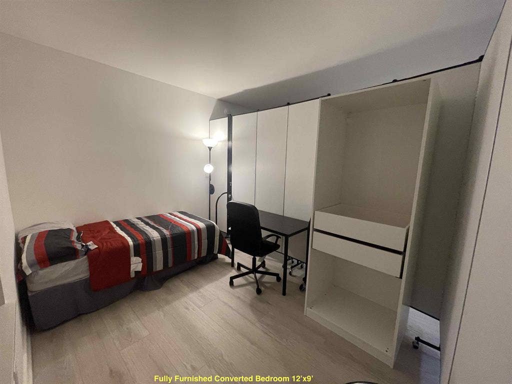 Nr SF Caltrain - Converted Bedroom