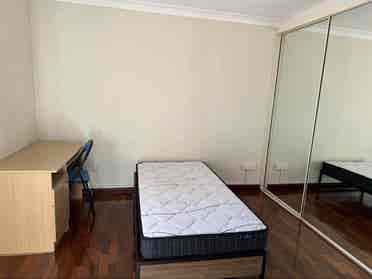 Ensuite room available
