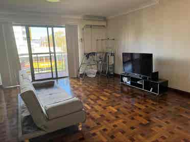 Ensuite room available
