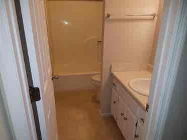 Furnished room w/ private bathroom