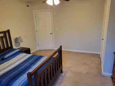 Furnished room w/ private bathroom
