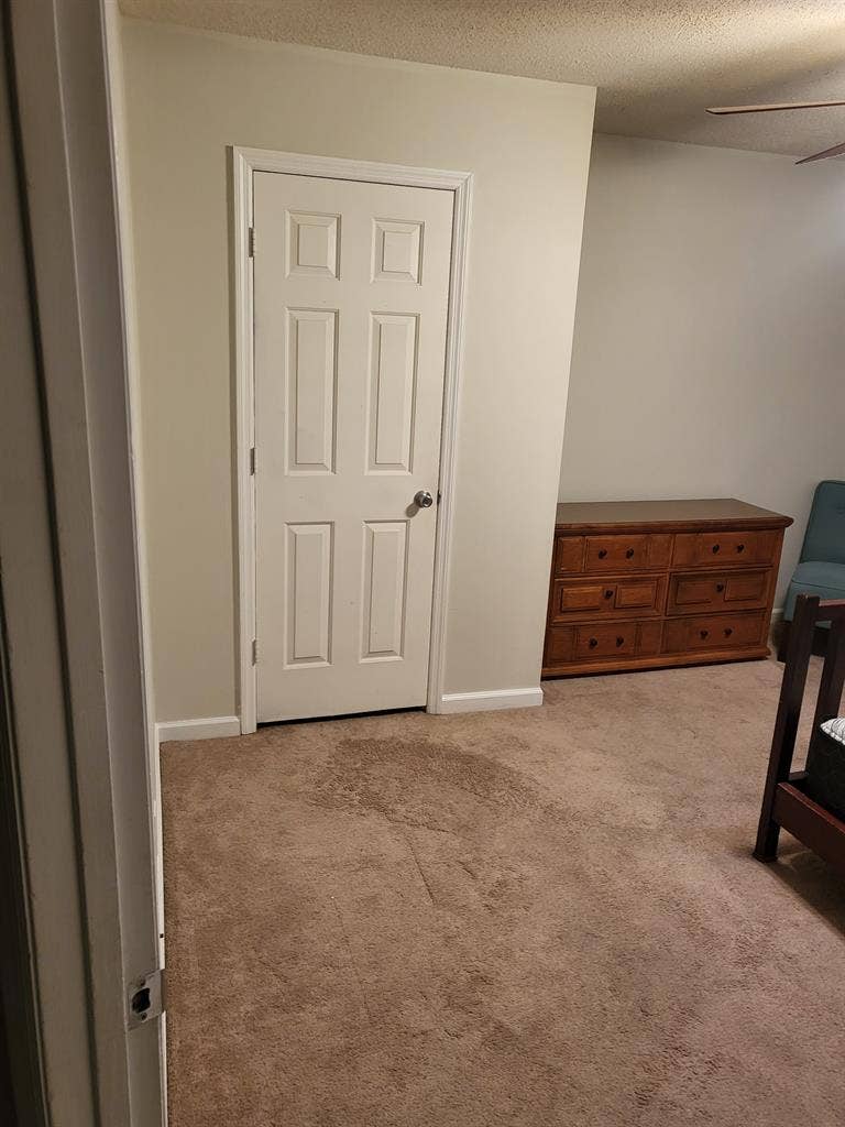 Furnished room w/ private bathroom