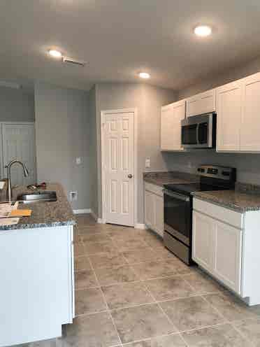 Master Bedroom w/ Private Bathroom