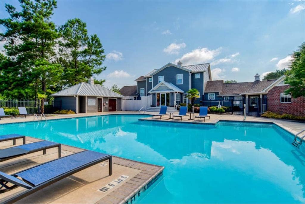 Looking for a Roomate!