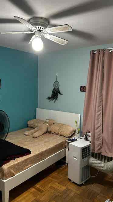 Spacious room in Yonge and Eglinton