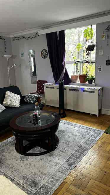 Spacious room in Yonge and Eglinton