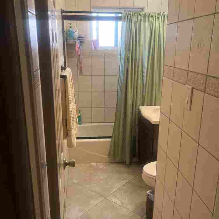 Room for rent,Shared restroom. $