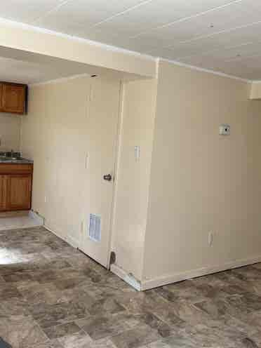 1 bedroom and 1 bath n backyard