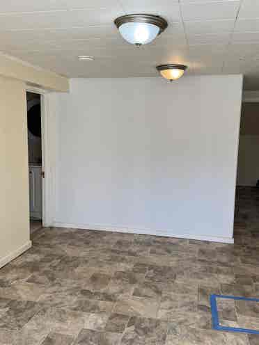 1 bedroom and 1 bath n backyard