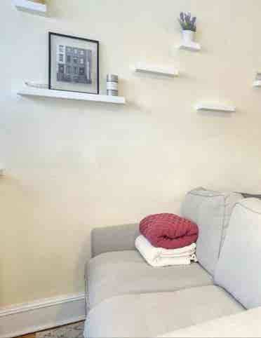 One bedroom for rent!!