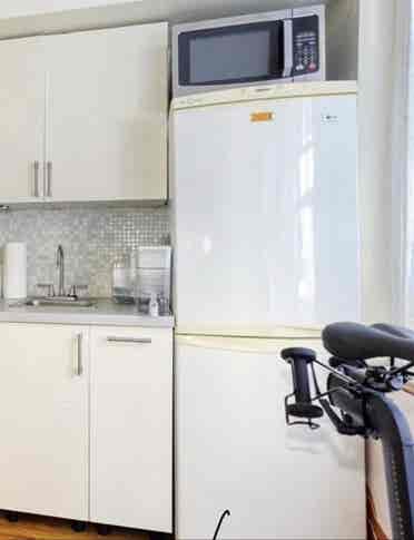 One bedroom for rent!!