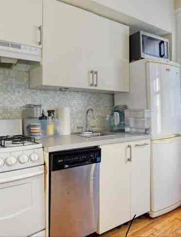 One bedroom for rent!!