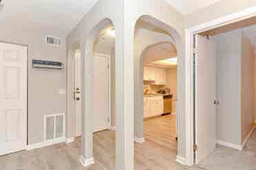 Commuter friendly location near