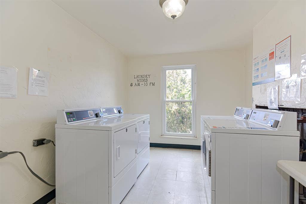 Commuter friendly location near