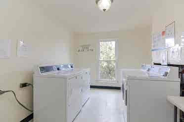 Commuter friendly location near