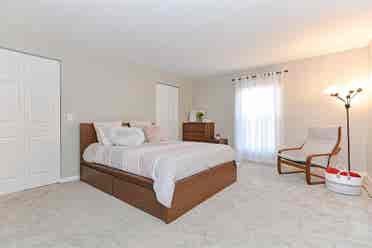 Commuter friendly location near