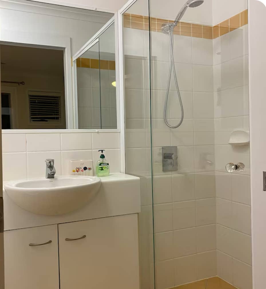 Cost Ensuite min from city