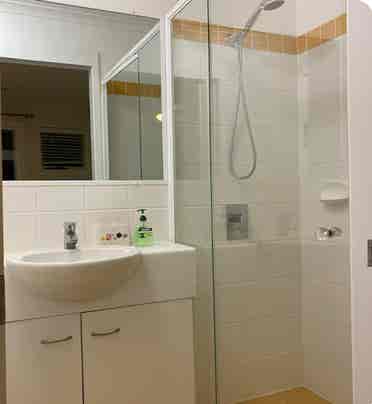 Cost Ensuite  min from city