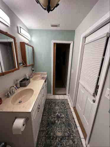 Looking for a room matee