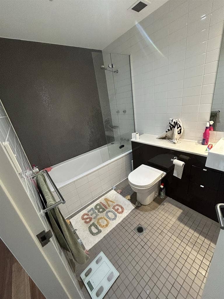 Room for rent from August