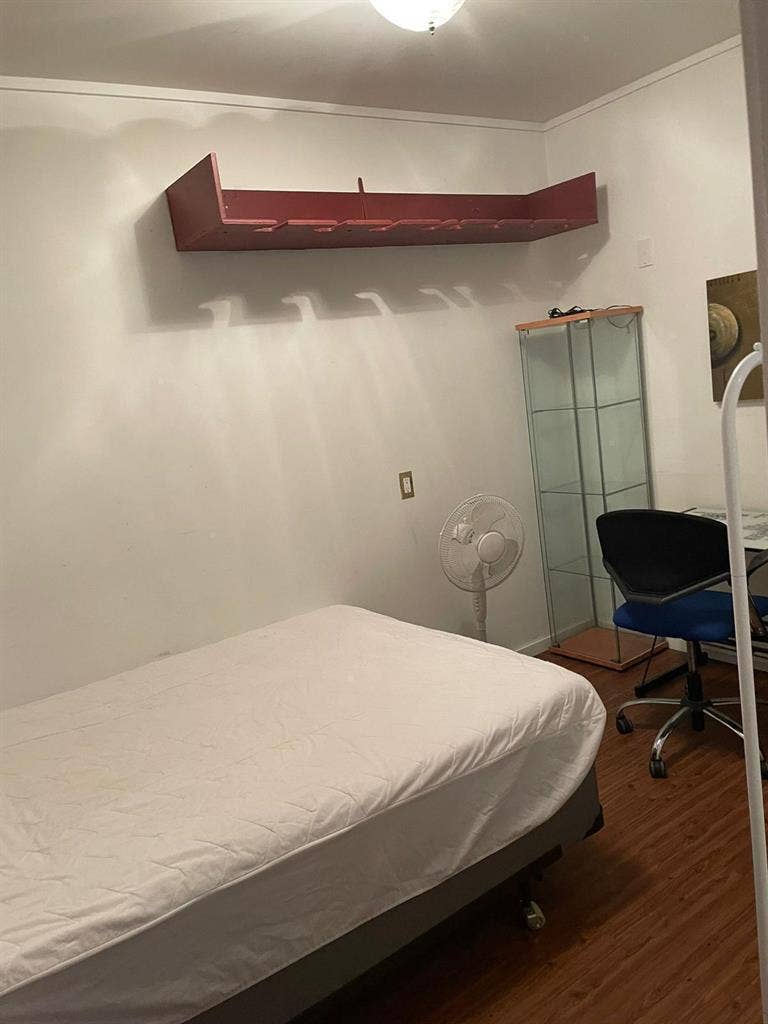 Bedroom and Den sublease