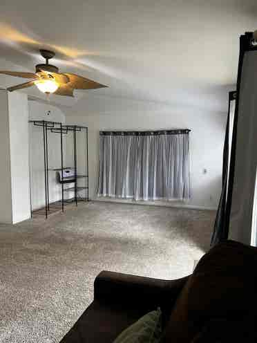 Room in desirable neighborhood