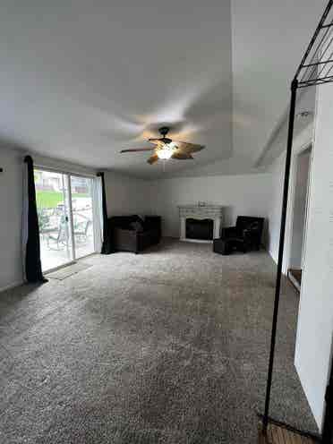 Room in desirable neighborhood