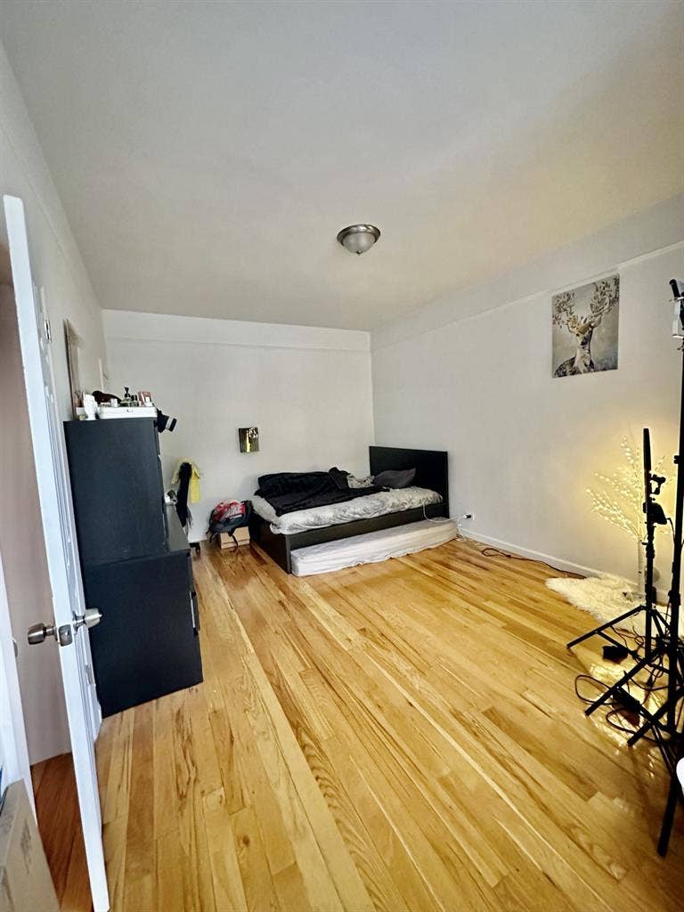 Offering a long term sublet
