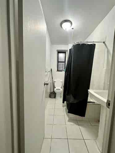 Offering a long term sublet (yr)