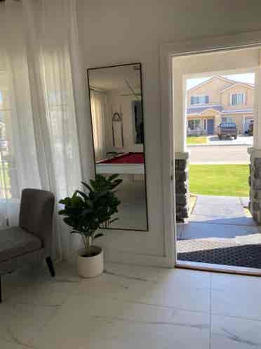 Monthly rental - minimum 3 months