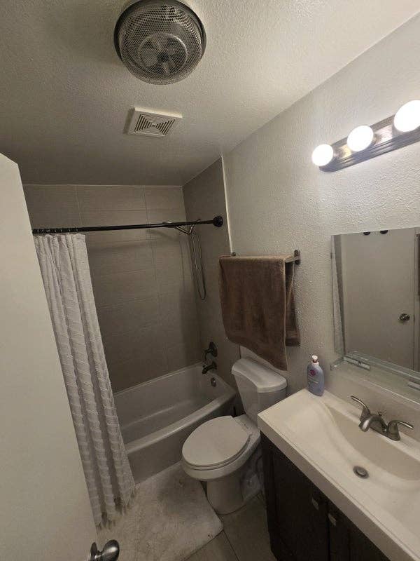 Furnished room in Memphis