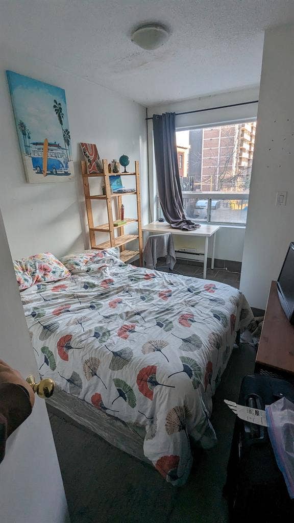 2-bedroom for sublet in Parkdale