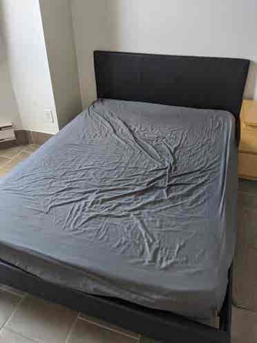 2-bedroom for sublet in Parkdale