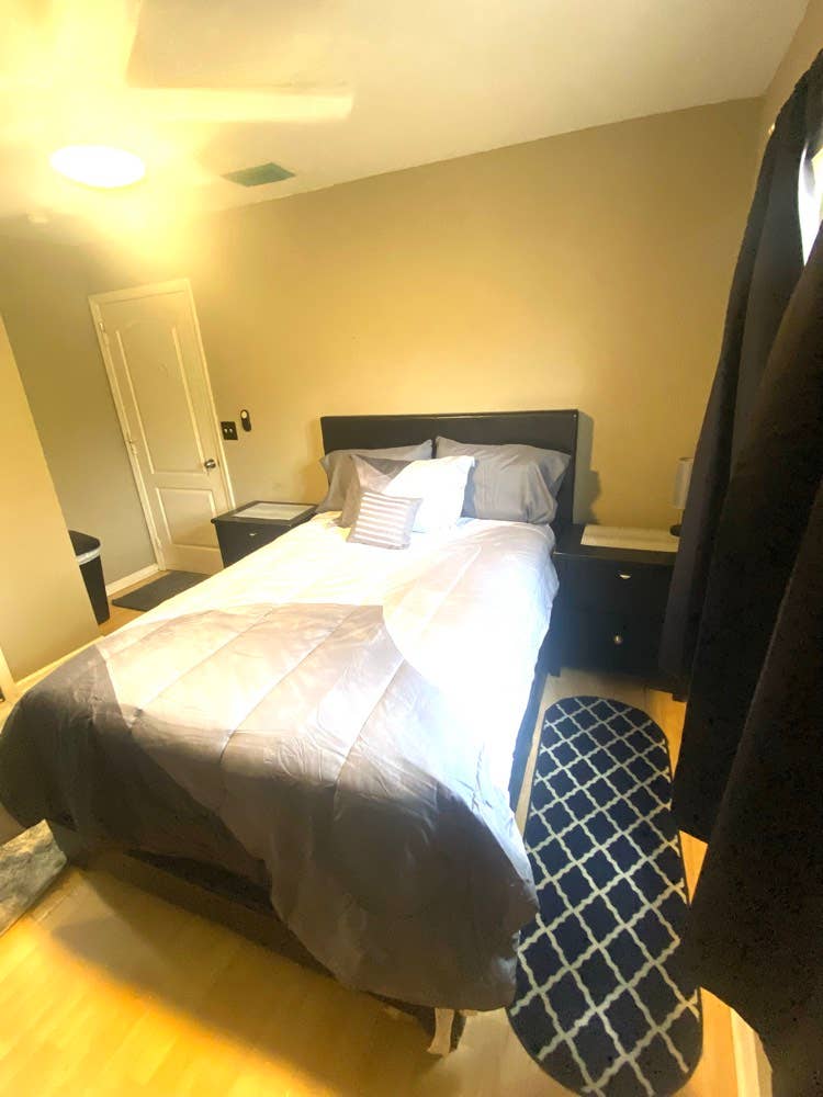 Nice quiet room for rent
